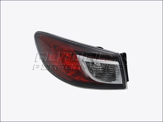 Piloto Trasero IZQ Mazda 3