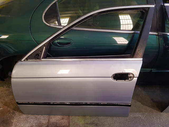 Puerta Delante IZQ BMW E39