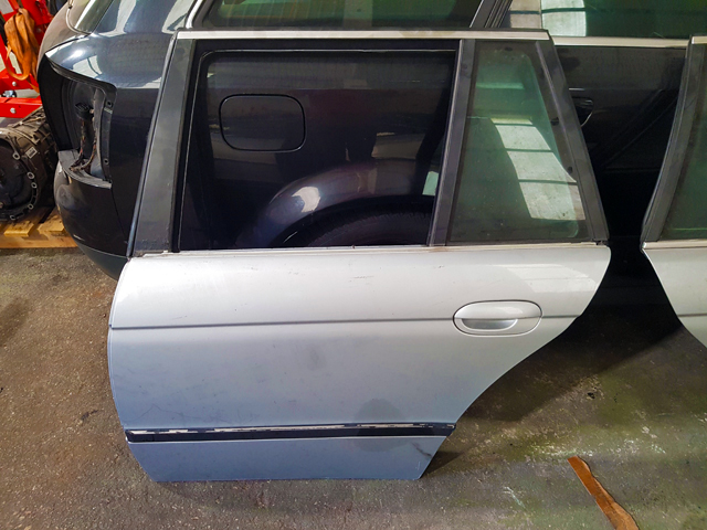 Puerta Trasera IZQ BMW E39