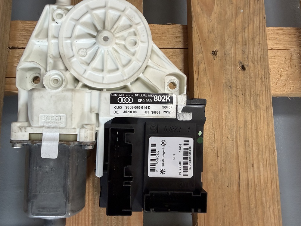 Motor Elevalunas DLT IZQ Audi A3 8P