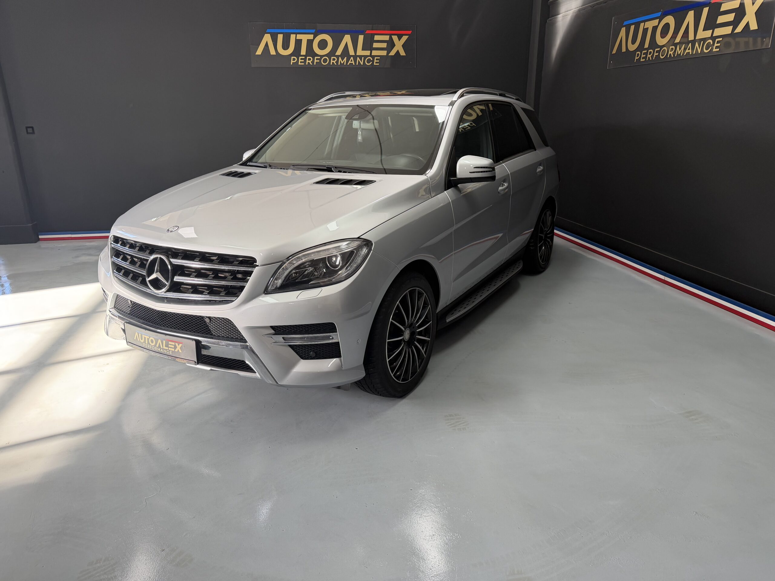 Mercedes-Benz ML 350 CDI AMG BlueTEC 4MATIC - Imagen 2