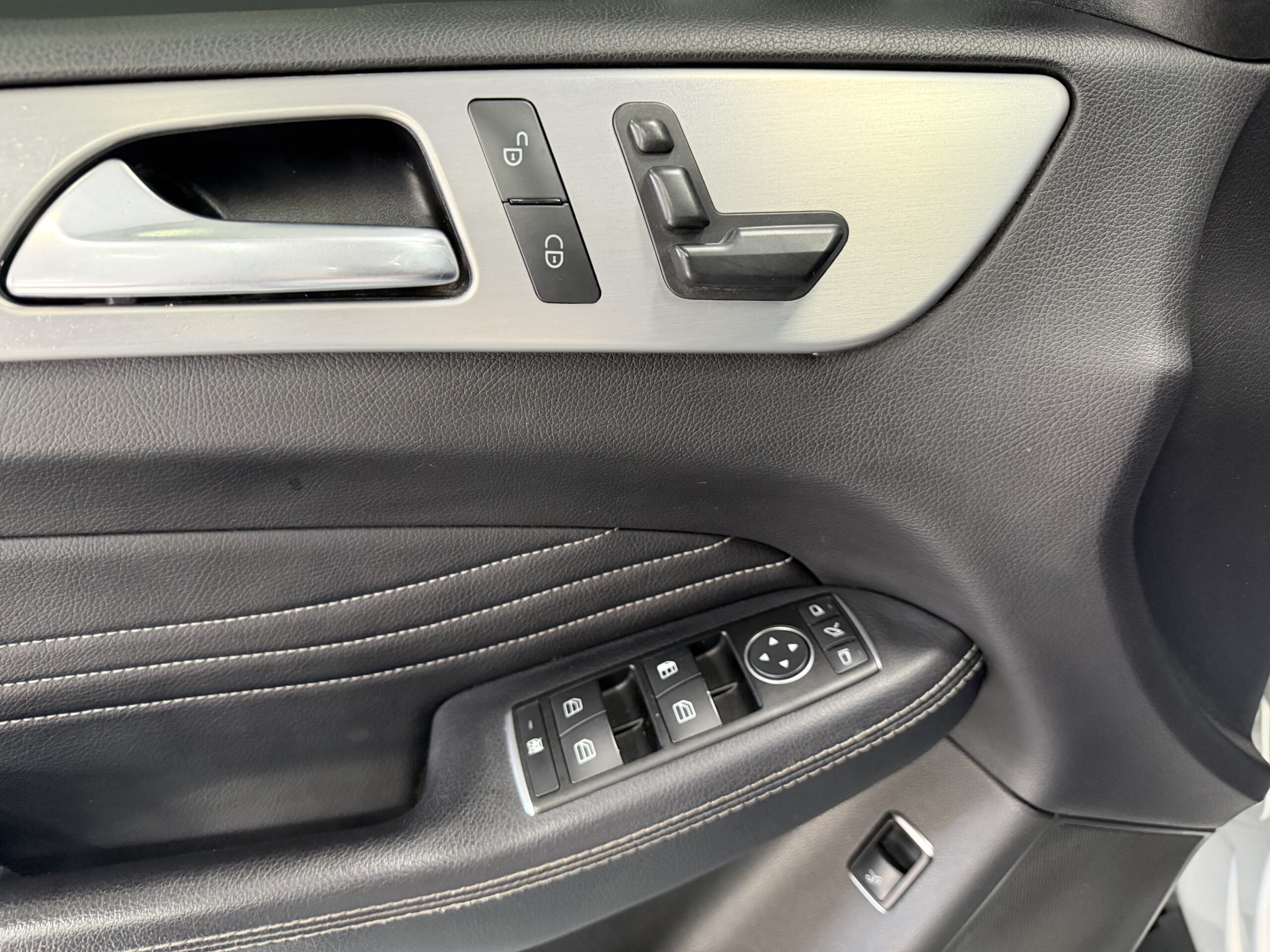 Mercedes-Benz ML 350 CDI AMG BlueTEC 4MATIC - Imagen 27