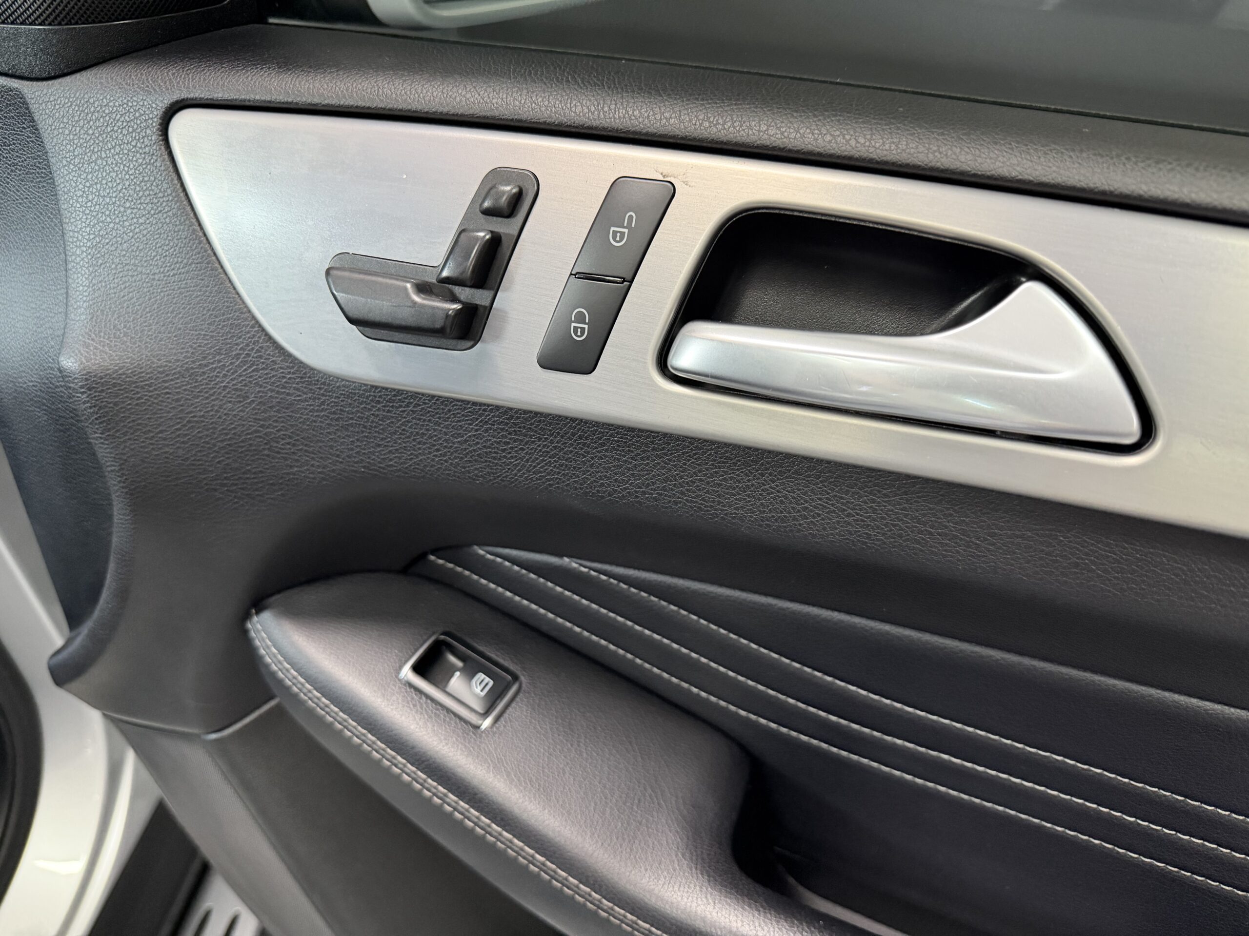 Mercedes-Benz ML 350 CDI AMG BlueTEC 4MATIC - Imagen 28